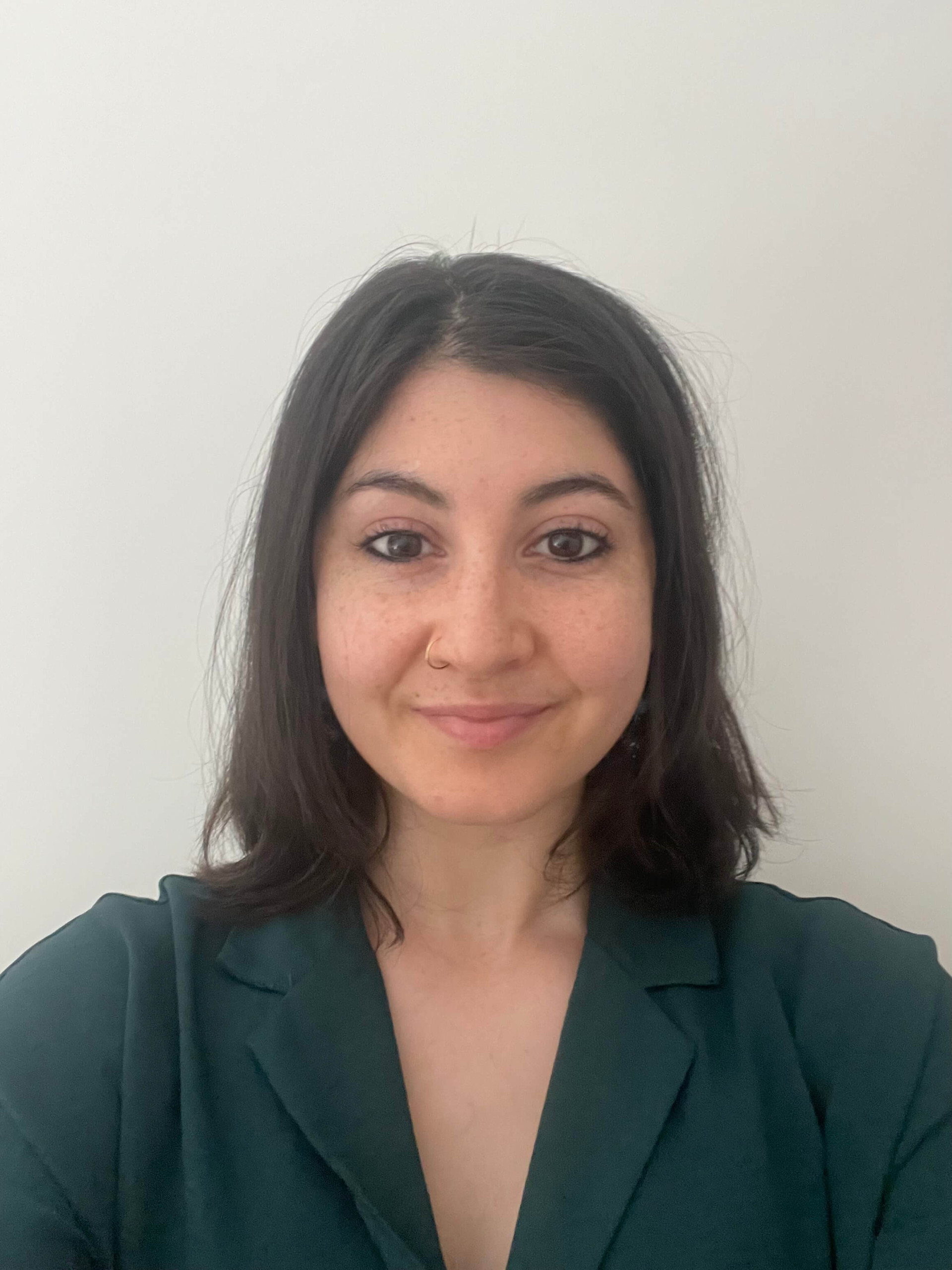 Portrait d’Emily, professeure londonienne intervenant sur les niveaux collège.
